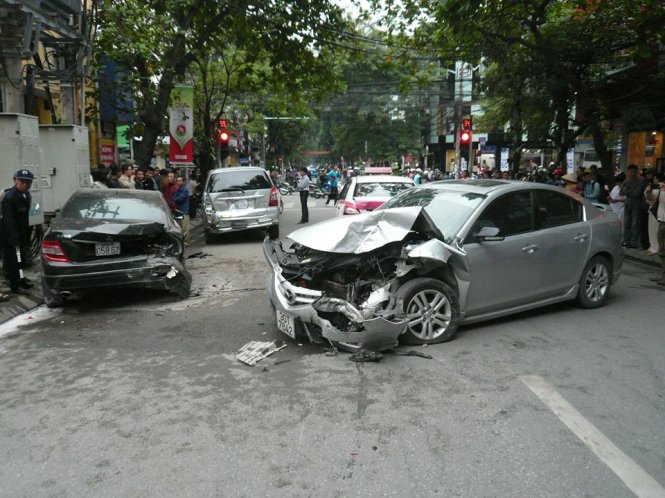 bảo hiểm thân vỏ hai chiều ô tô