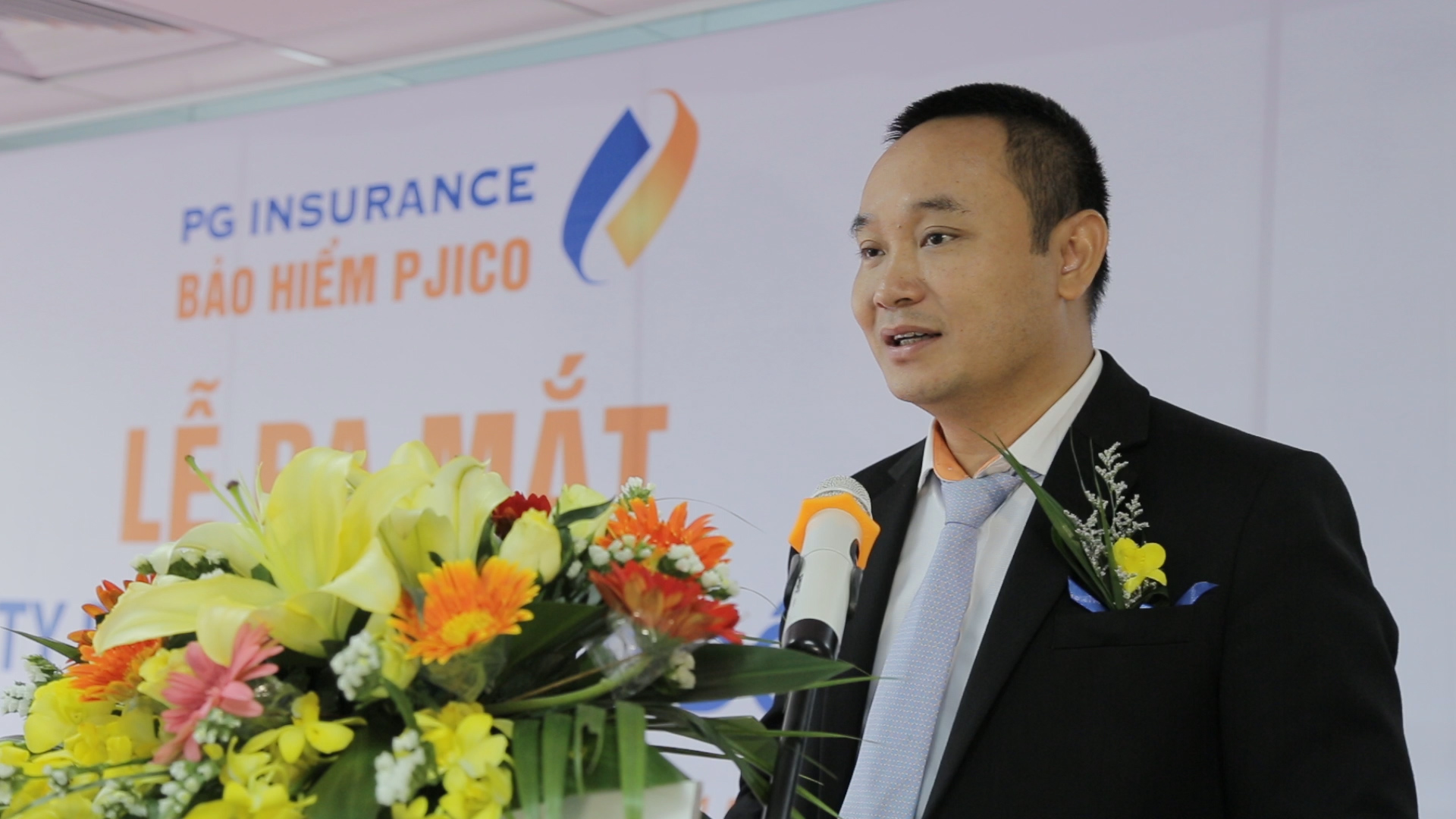 bảo hiểm trực tuyến thị trường cạnh tranh 